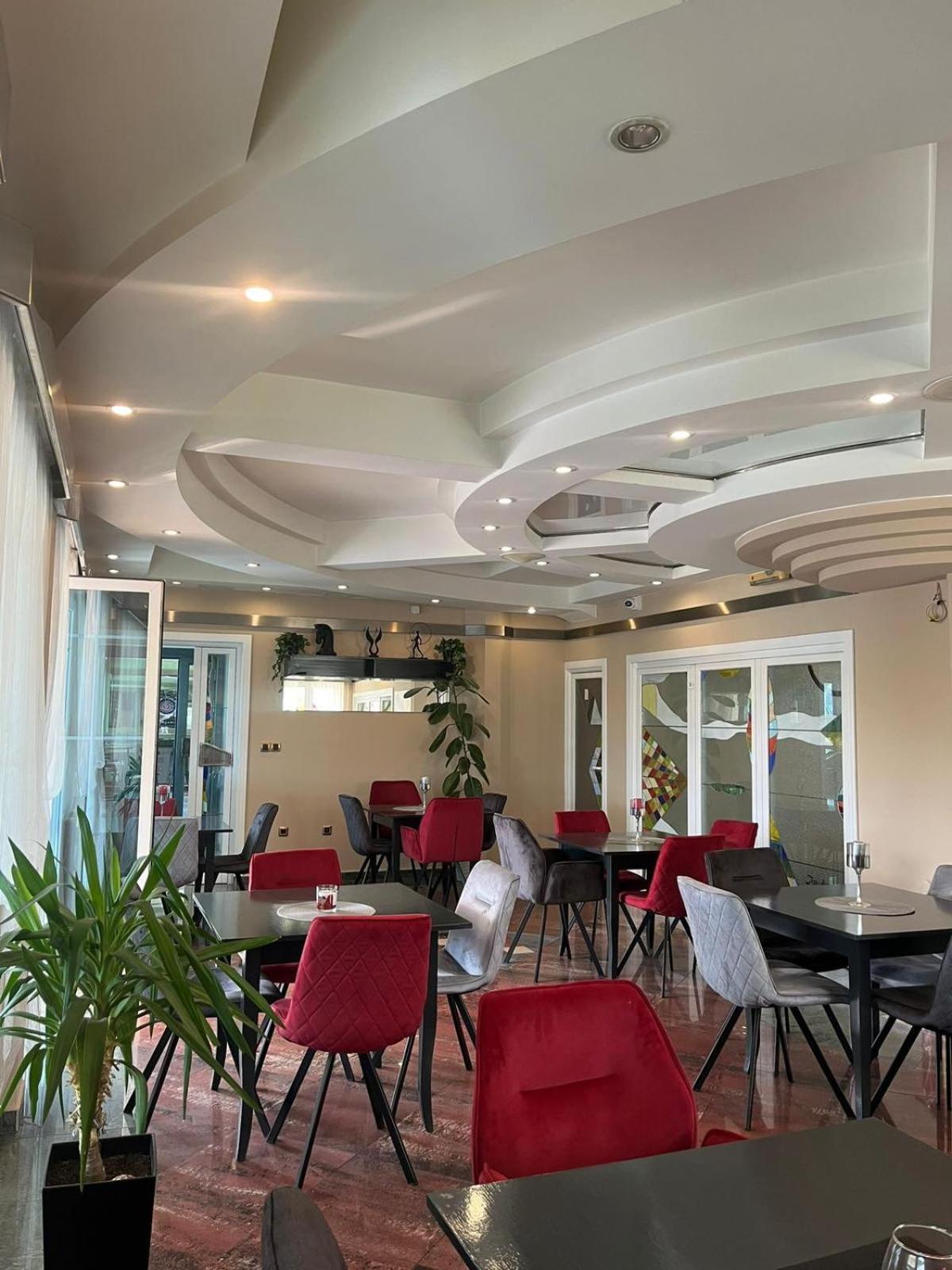 Hotel Lupus Novi Sad Exterior photo